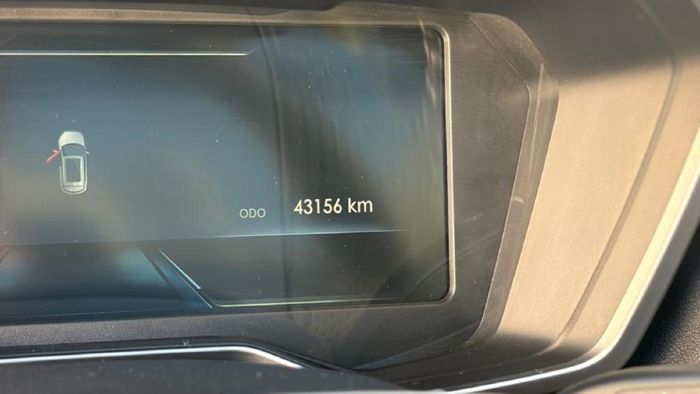 58886